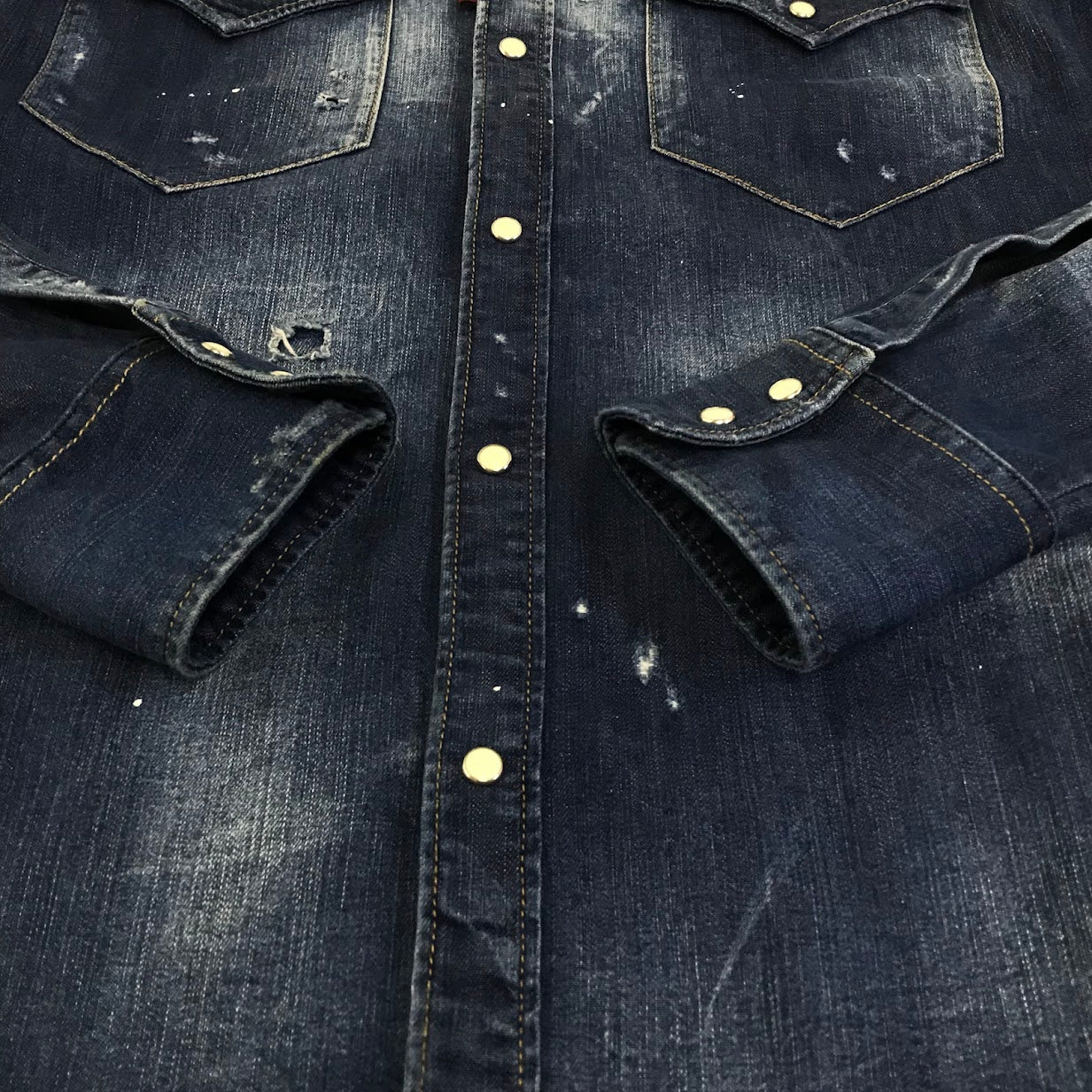 DSQUARED2 | ディースクエアード スタッズダンガリーデニムウエスタンシャツ 長袖シャツ S74DM0008 S30341 インディゴ サイズ：46【倉吉店】
