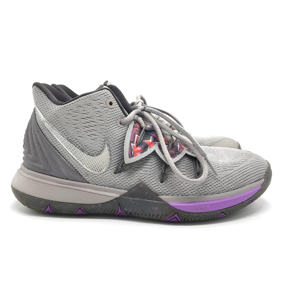 NIKE | ナイキ Kyrie 5 GS スニーカー AQ2456-001 グレー 23.5cm【倉吉店】