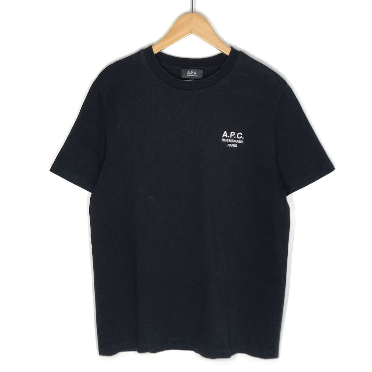 A.P.C | アーペーセー RUE MADAME TEE ワンポイントロゴ 半袖Ｔシャツ 25082-1-97891 ブラック サイズ：M【倉吉店】【代金引換不可・日時指定不可】【ポスト投函】