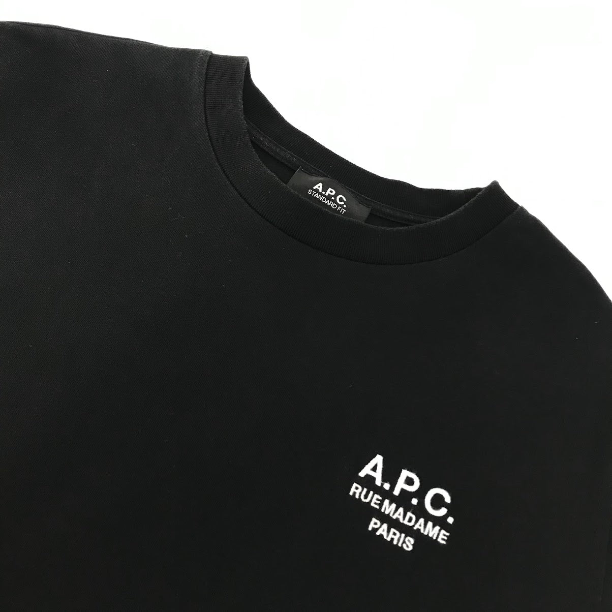 A.P.C | アーペーセー RUE MADAME TEE ワンポイントロゴ 半袖Ｔシャツ 25082-1-97891 ブラック サイズ：M【倉吉店】【代金引換不可・日時指定不可】【ポスト投函】
