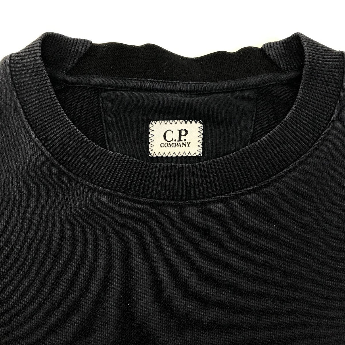 C.P.Company | シーピーカンパニー DIAGONAL FLEECE LENS CREW スウェット 08CMSS014A ダークネイビー サイズ：M【倉吉店】
