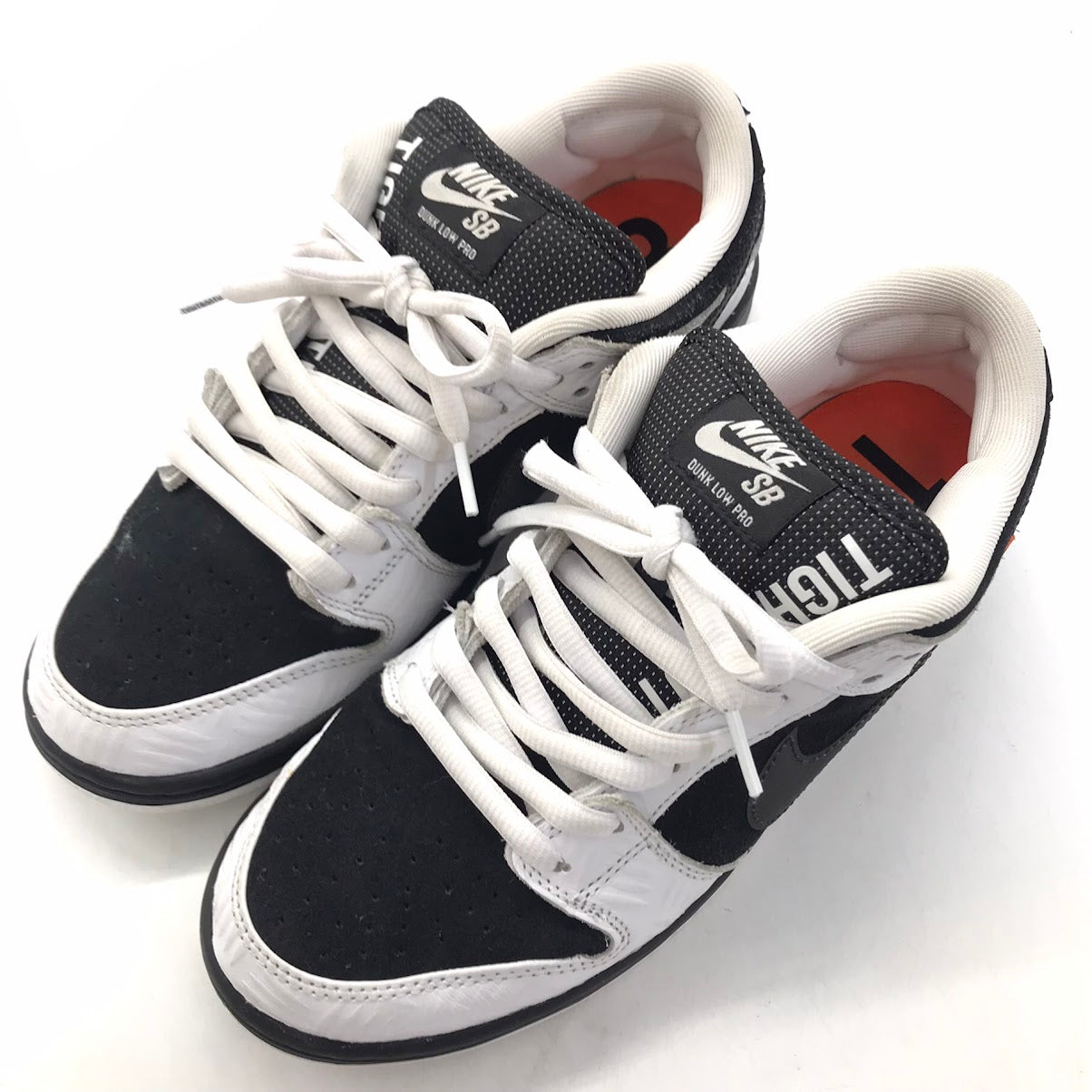 NIKE | ナイキ × TIGHTBOOTH(タイトブース) SB DUNK LOW PRO スニーカー FD2629-100 ホワイト/ブラック-セーフティーオレンジ 26.5cm【倉吉店】