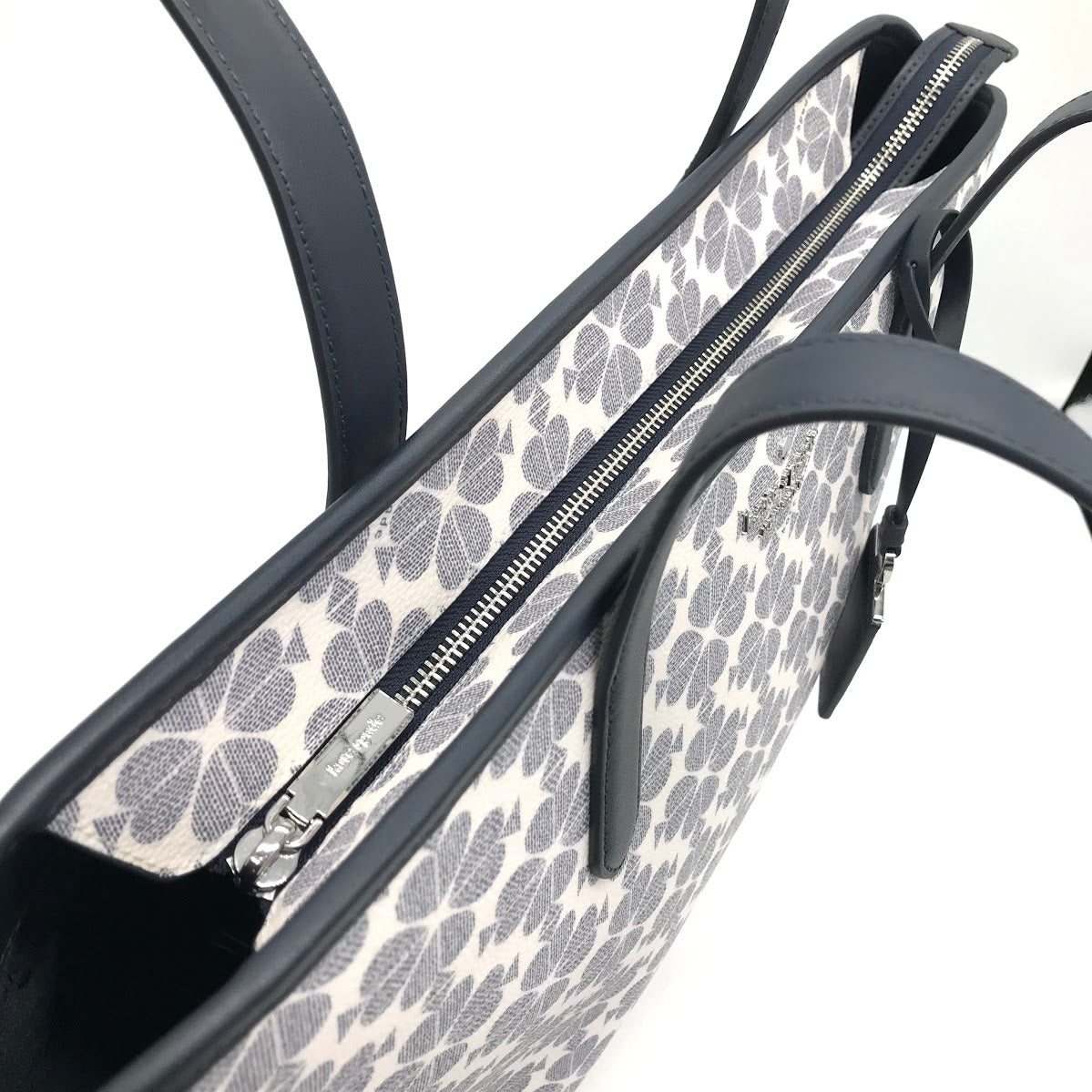 kate spade NEW YORK | ケイトスペードニューヨーク スペード フラワー コーテッド トートバッグ KG086 ホワイト【倉吉店】