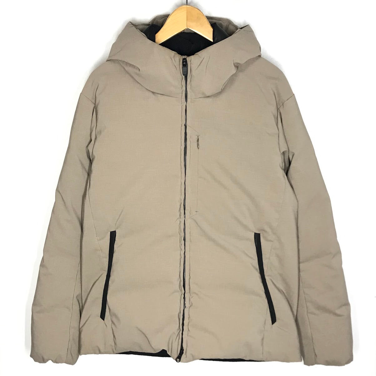 BEAUTY & YOUTH UNITED ARROWS | ビューティーアンドユースユナイテッドアローズ BY ’小松マテーレ’ シャンブレー ALLIED ダウンジャケット 1225-114-9649 ベージュ サイズ：M【倉吉店】