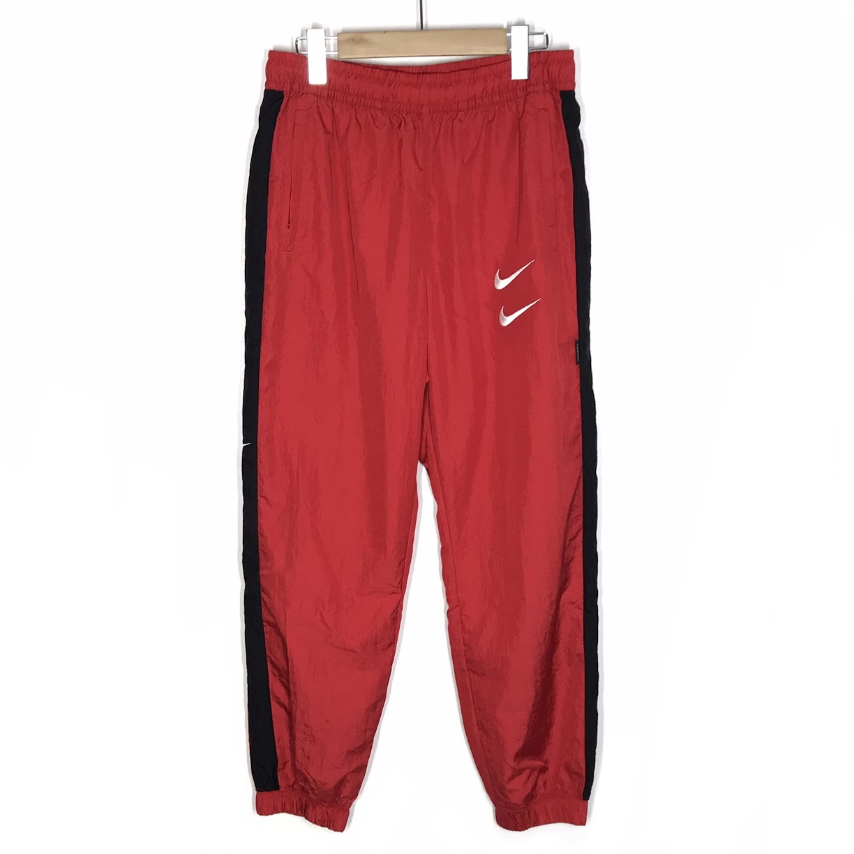 NIKE | ナイキ SWOOSH WOVEN JKT PANST ナイロンパンツ パンツ DD5125-657 レッド サイズ：M【倉吉店】