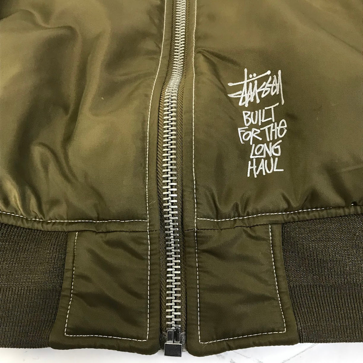 STUSSY | ステューシー BUILT REVERSIBLE BOMBER JACKET ボンバージャケット MA-1 ブルゾン 115743 カーキ サイズ：L【倉吉店】