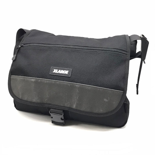 X-LARGE | エクストララージ POSTMAN SHOULDER BAG メッセンジャーバッグ 101223053001 ブラック【倉吉店】