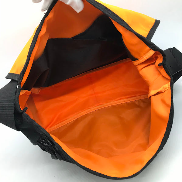 X-LARGE | エクストララージ POSTMAN SHOULDER BAG メッセンジャーバッグ 101223053001 ブラック【倉吉店】