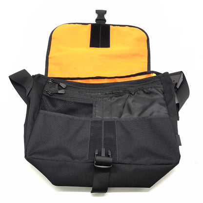 X-LARGE | エクストララージ POSTMAN SHOULDER BAG メッセンジャーバッグ 101223053001 ブラック【倉吉店】