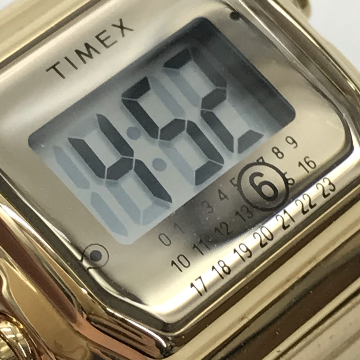 TIMEX | タイメックス × MM6 Maison Margiela(エムエムシックス メゾン マルジェラ) T80 Ring Watch リングウォッチ リング・指輪 TW2Y50100 ゴールド【倉吉店】