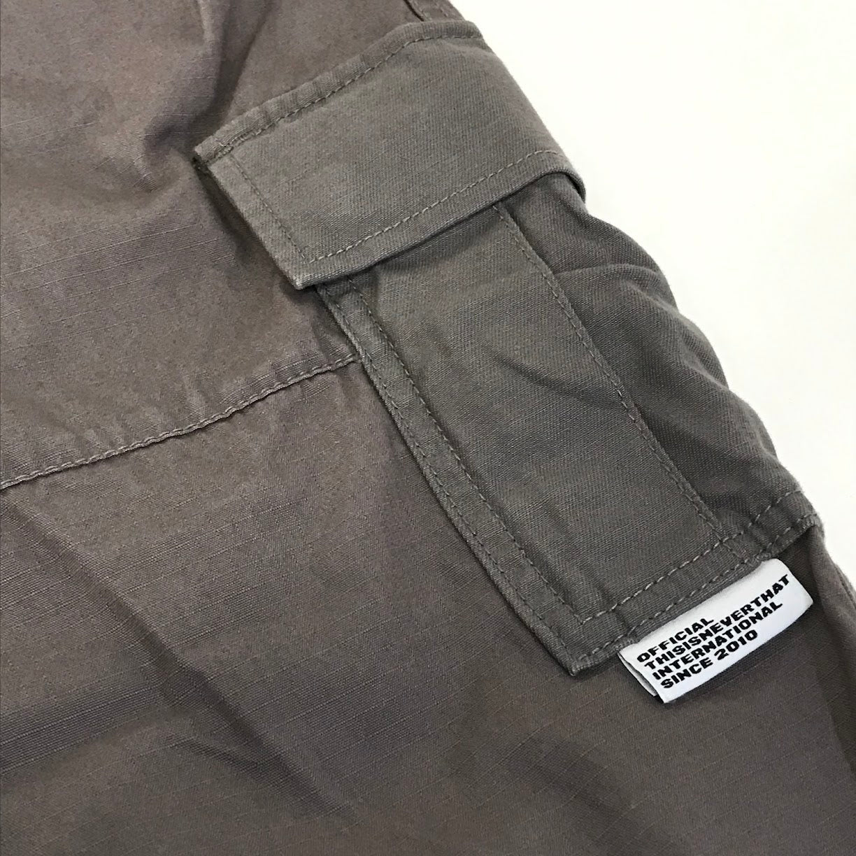 thisisneverthat | ディスイズネバーザット BDU Double Cargo カーゴパンツ TN223WPARP01 チャコールグレー サイズ：L【倉吉店】