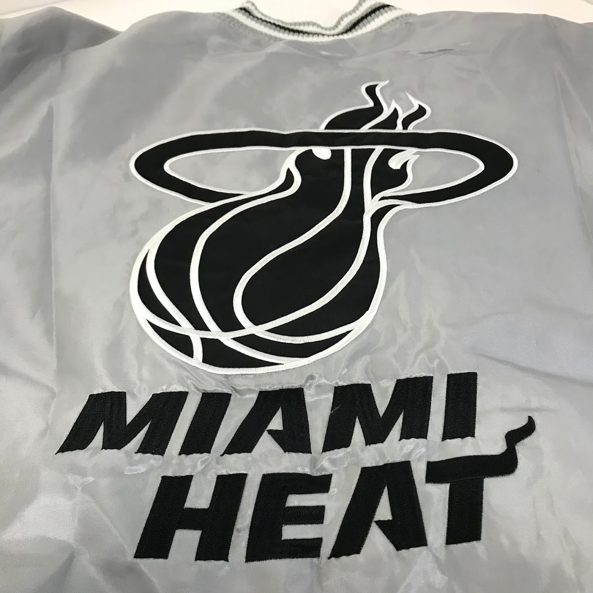 NBA MIAMI HEAT｜エヌビーエー スタジャン グレー サイズ：XXXL【倉吉店】