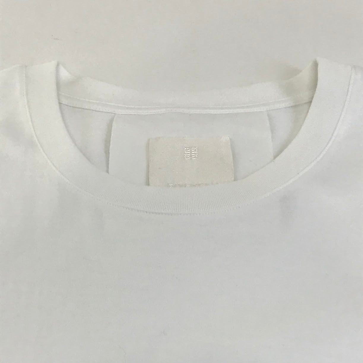 GIVENCHY | ジバンシィ カレッジロゴ 半袖Ｔシャツ BM71CW3Y6B ホワイト サイズ：M【倉吉店】