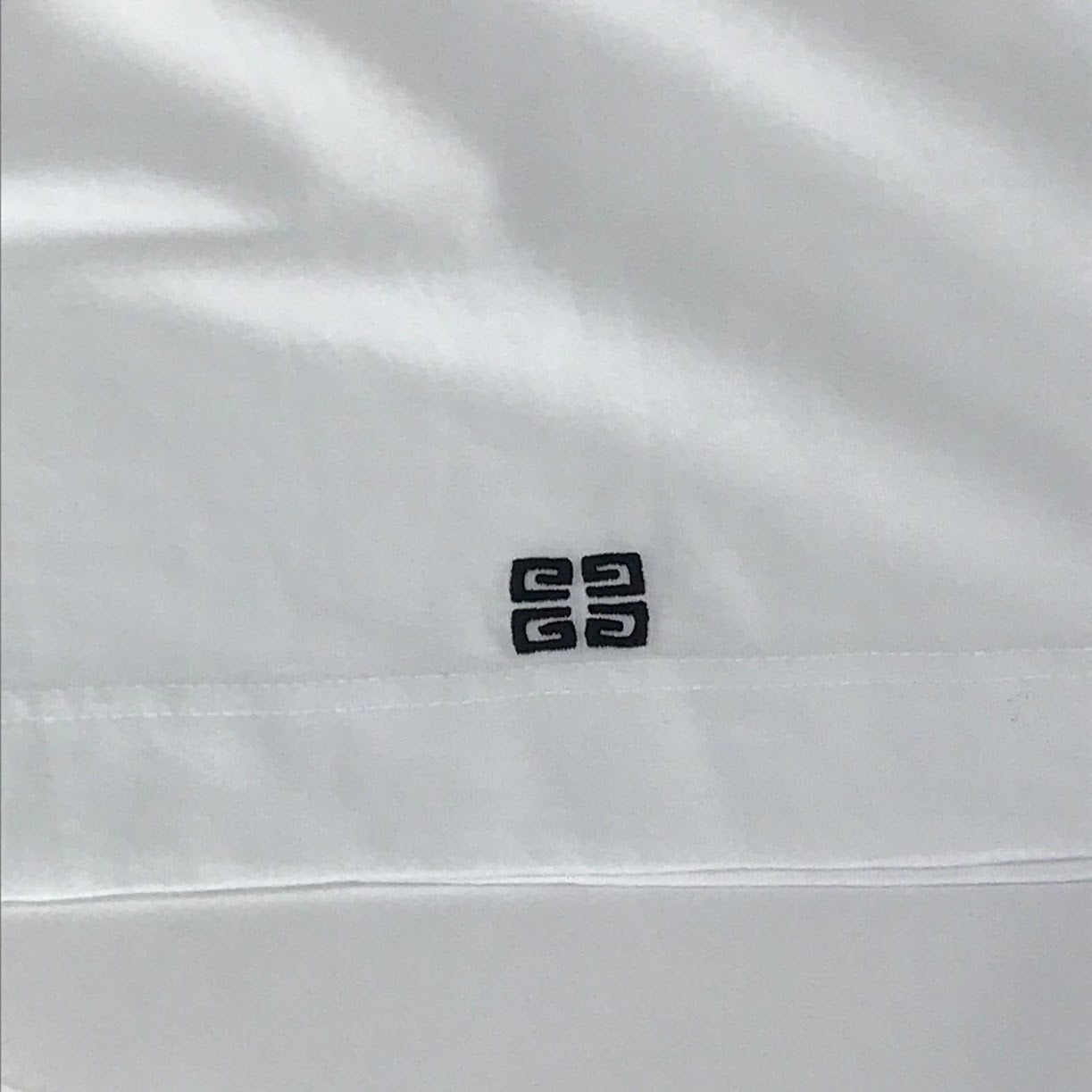 GIVENCHY | ジバンシィ カレッジロゴ 半袖Ｔシャツ BM71CW3Y6B ホワイト サイズ：M【倉吉店】