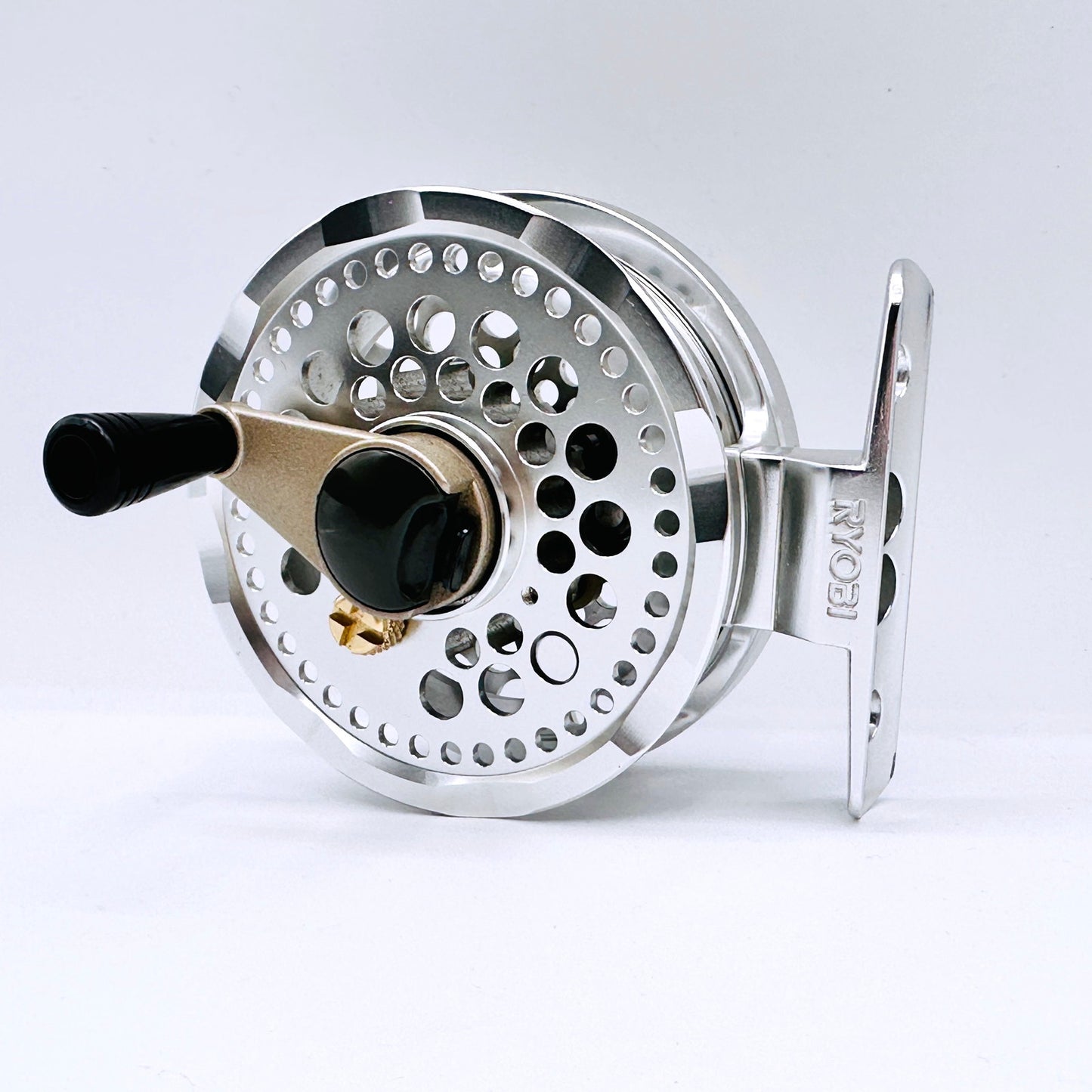 【フィッシング/釣り/釣具/リール】 【その他】 RYOBI リョービ タイコリール メタロイヤル チヌ 606D【倉吉店】