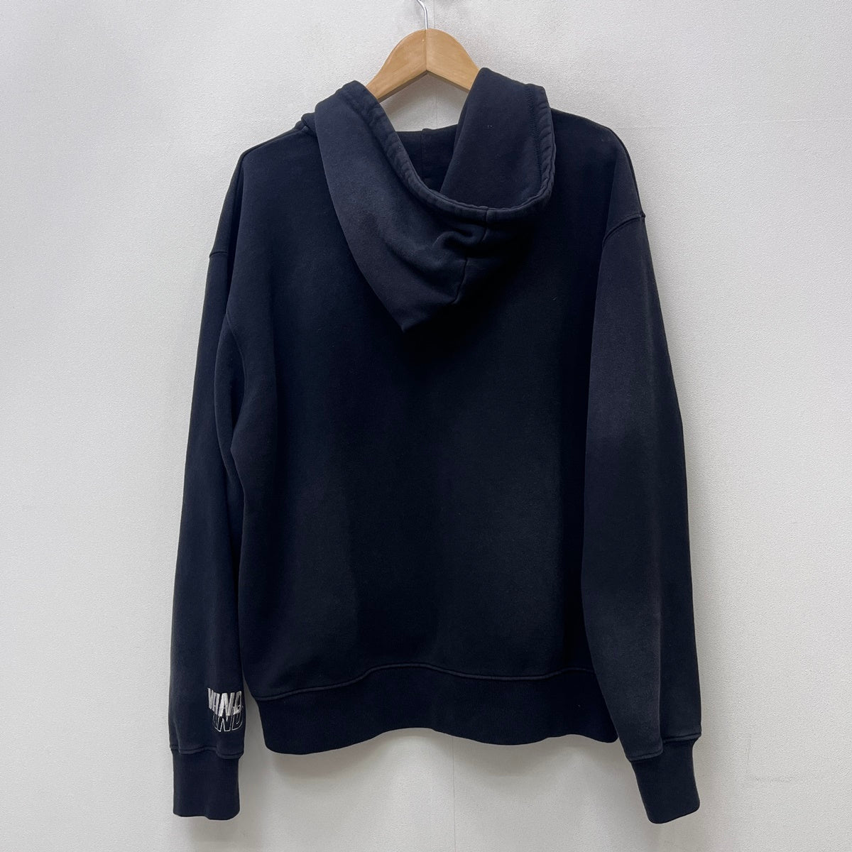 WIND AND SEA | ウィンダンシーウインダンシー SULFUR DYEING LOGO ZIP パーカー WDS-O-ESD-26-Q2-CS-02 ブラック サイズ：M【加古川店】