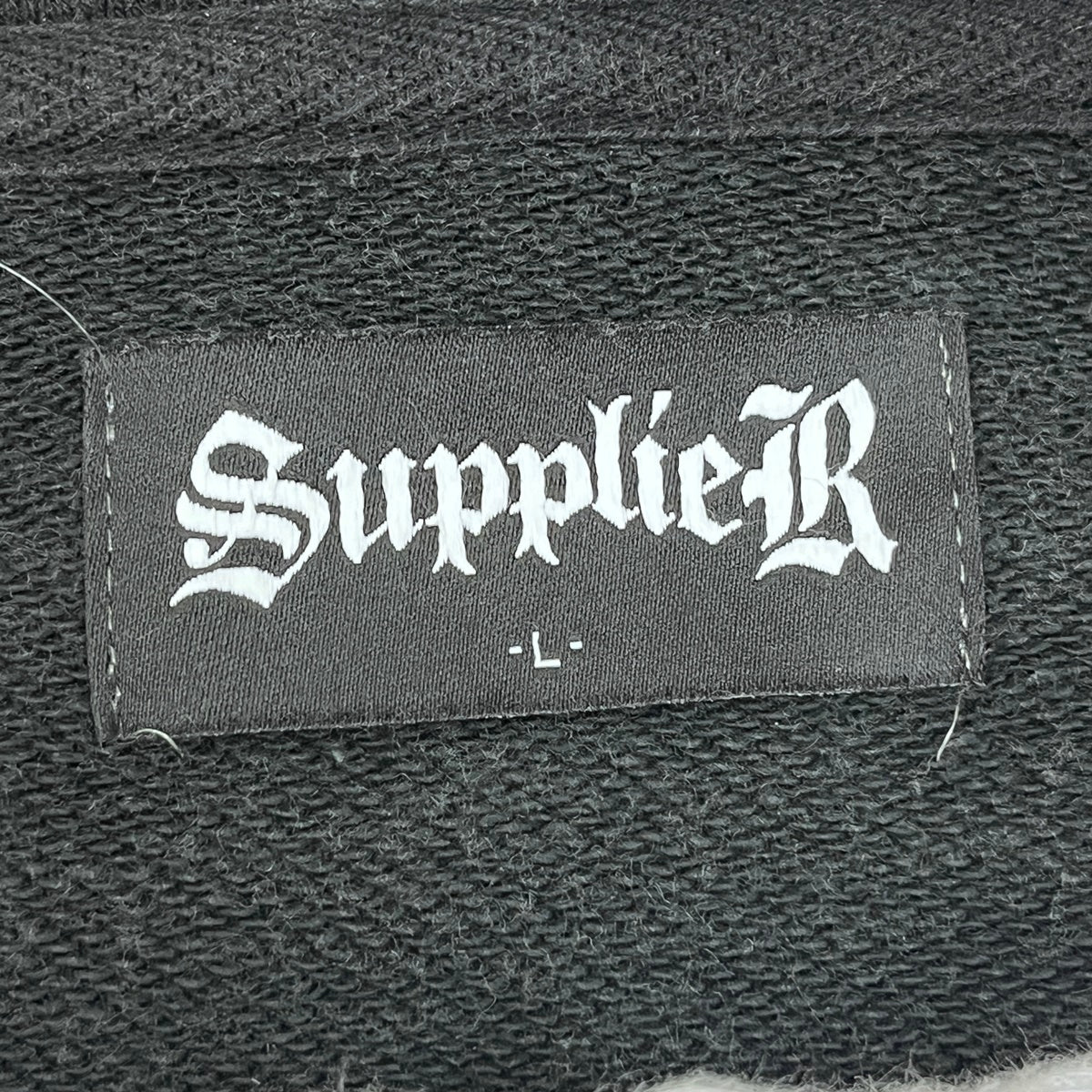 SUPPLIER | サプライヤー studs cross zip hoodie black パーカー ブラック サイズ：L【加古川店】