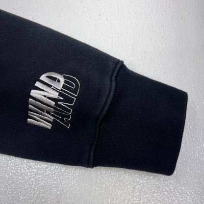 WIND AND SEA | ウィンダンシーウインダンシー SULFUR DYEING LOGO ZIP パーカー WDS-O-ESD-26-Q2-CS-02 ブラック サイズ：M【加古川店】