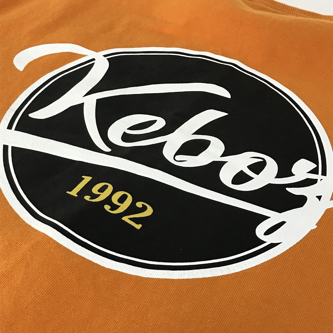 KEBOZ | ケボズ グラフィック 半袖Ｔシャツ オレンジ サイズ：L【倉吉店】【代金引換不可・日時指定不可】【ポスト投函】