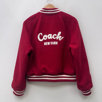 COACH | コーチ ﾊﾞｰｼﾃｨｼﾞｬｹｯﾄ スタジャン レッド サイズ：S【加古川店】