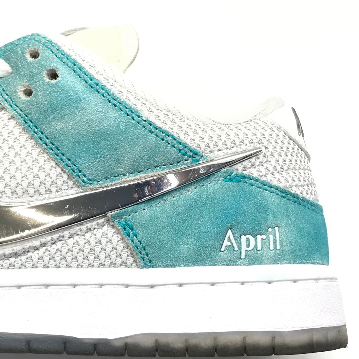 NIKE | ナイキ × ×APRIL SKATEBOARDS(エイプリル スケートボード) SB DUNK LOW PRO QS スニーカー FD2562-400 レーサーブルー/メタリックシルバー 27cm【倉吉店】