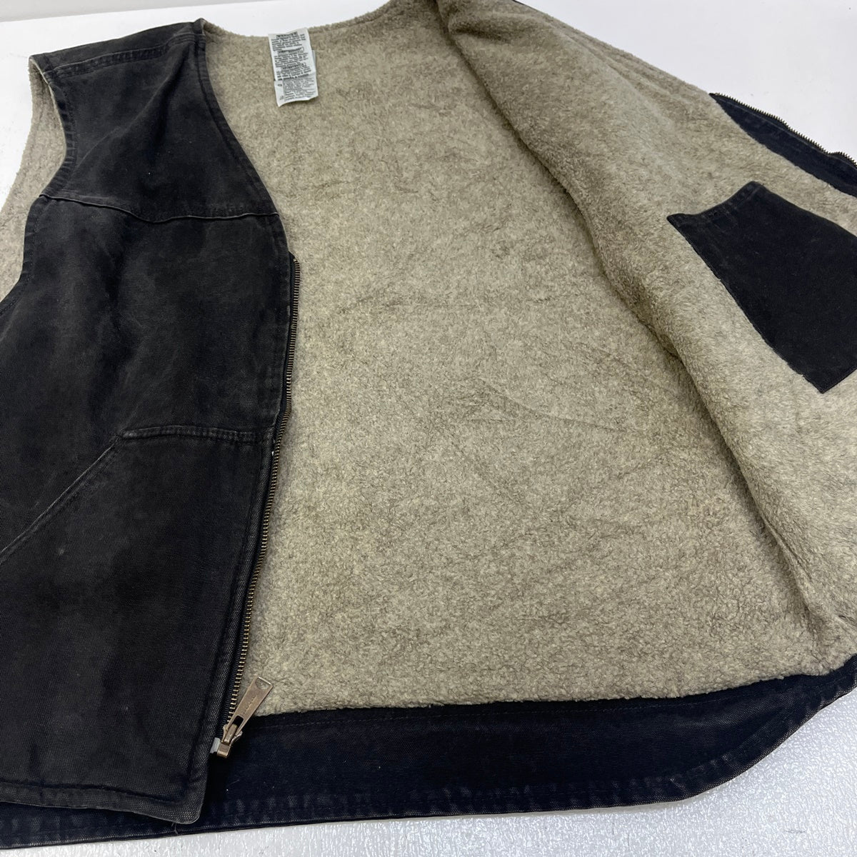 Carhartt | カーハート ﾀﾞｯｸﾍﾞｽﾄ ベスト V26 BLK ブラック サイズ：XXXL【加古川店】