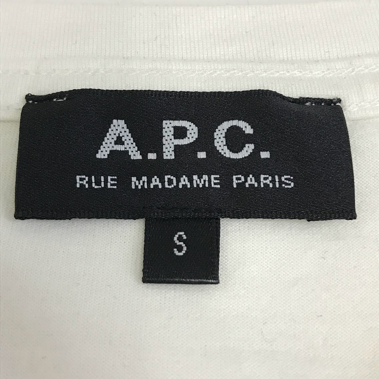 A.P.C | アーペーセー ワンポイントプリント 半袖Ｔシャツ ホワイト サイズ：S【倉吉店】【代金引換不可・日時指定不可】【ポスト投函】