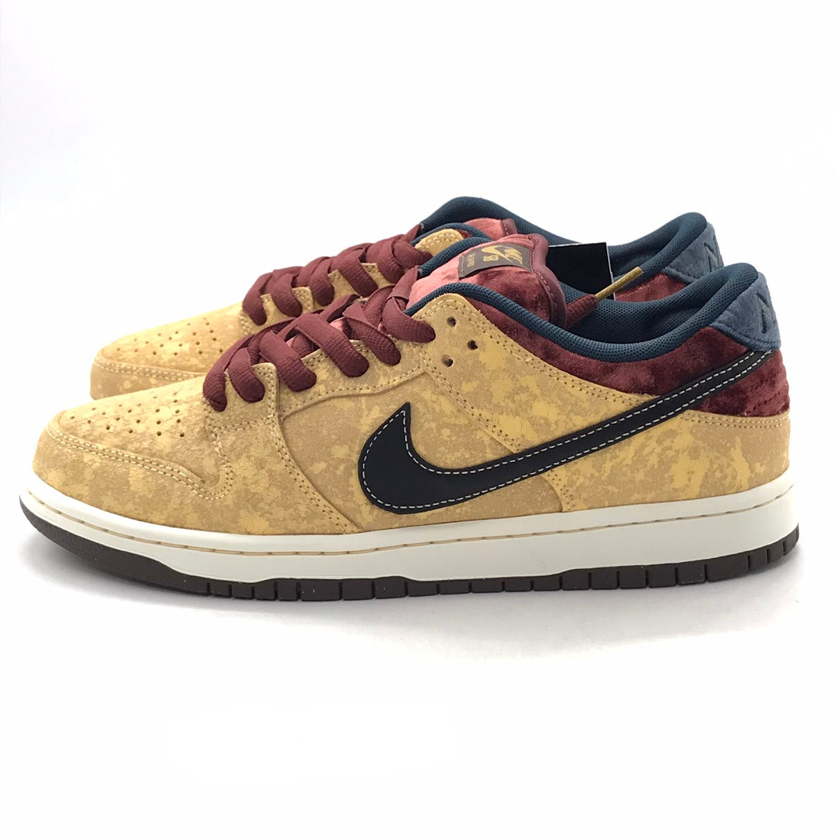 NIKE | ナイキ SB DUNK LOW ’CITY OF CINEMA’ スニーカー FZ1278-200 ゴールド 27cm【倉吉店】