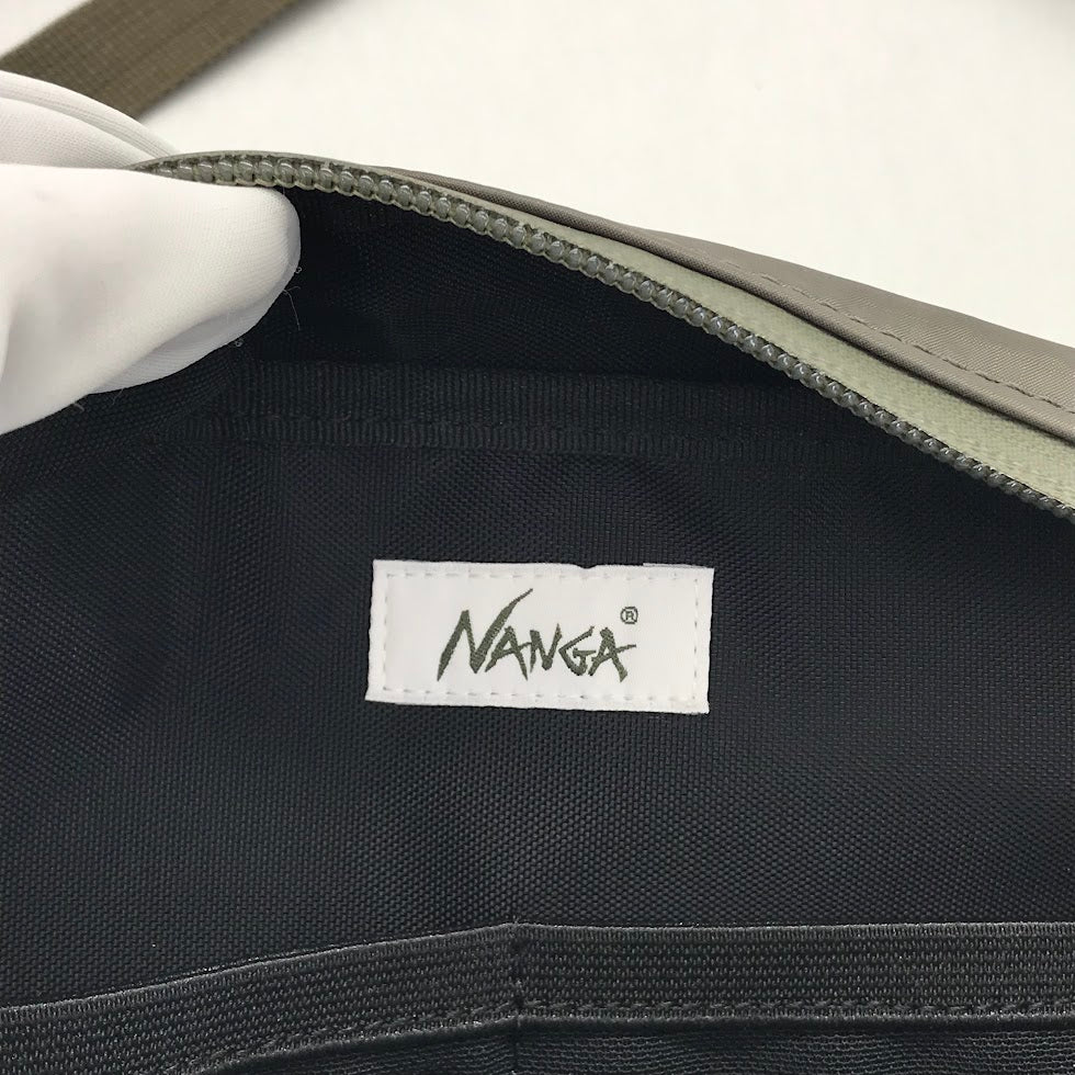 NANGA | ナンガ AURORA TEX SACOCHE ショルダーバッグ カーキグリーン【倉吉店】