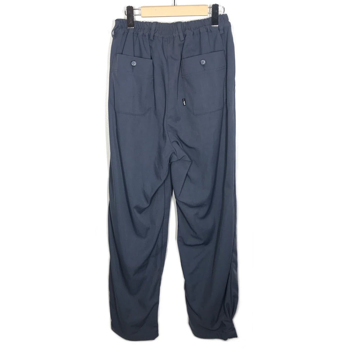 C.E CAV-EMPT | シーイーキャブエンプト one tuck relax pants イージーパンツ パンツ CES24PT10 ブルー サイズ：M【倉吉店】