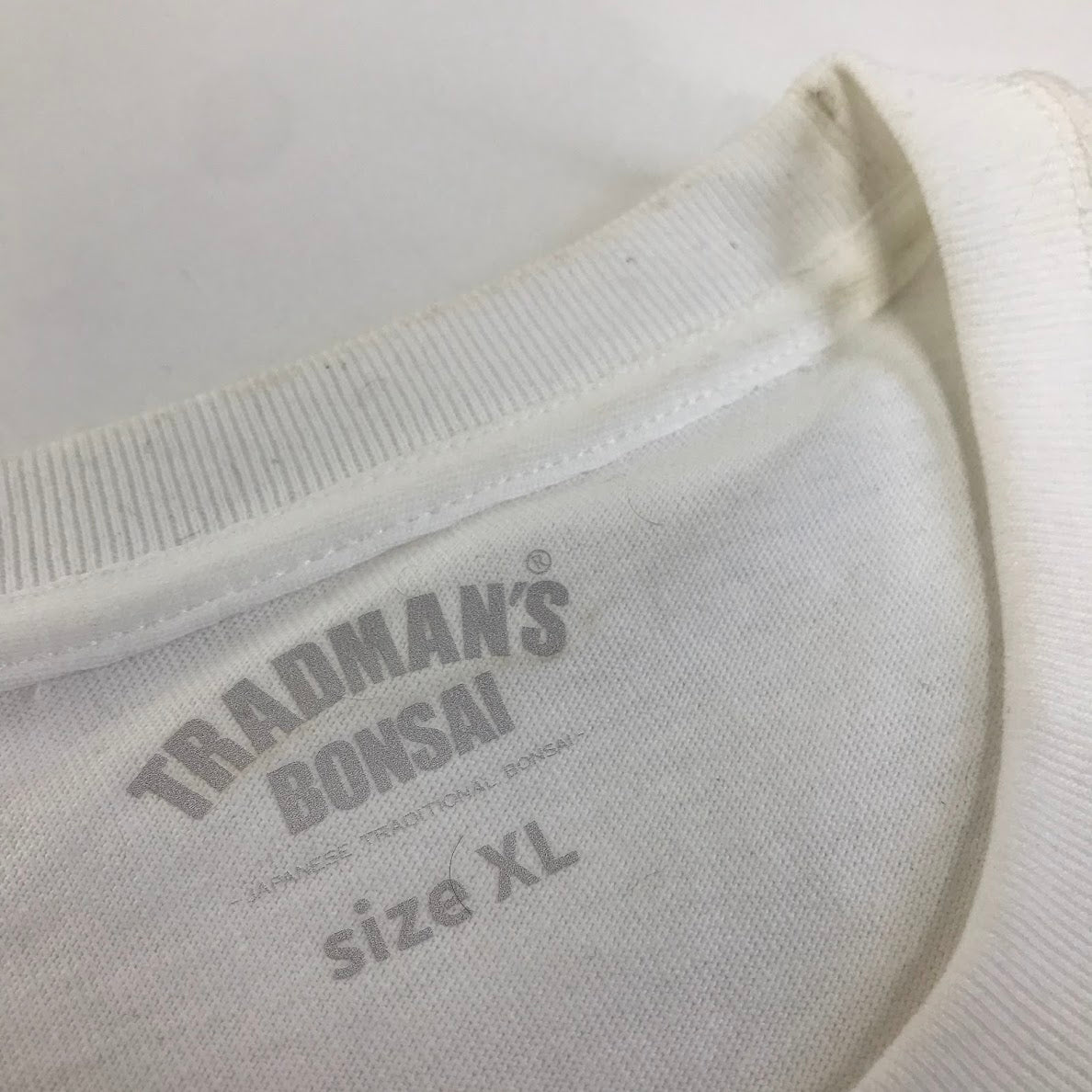 TRADMAN'S TOKYO｜トラッドマンズ トウキョウ BONSAI 盆栽 半袖Ｔシャツ ホワイト サイズ：XL【倉吉店】【代金引換不可・日時指定不可】【ポスト投函】