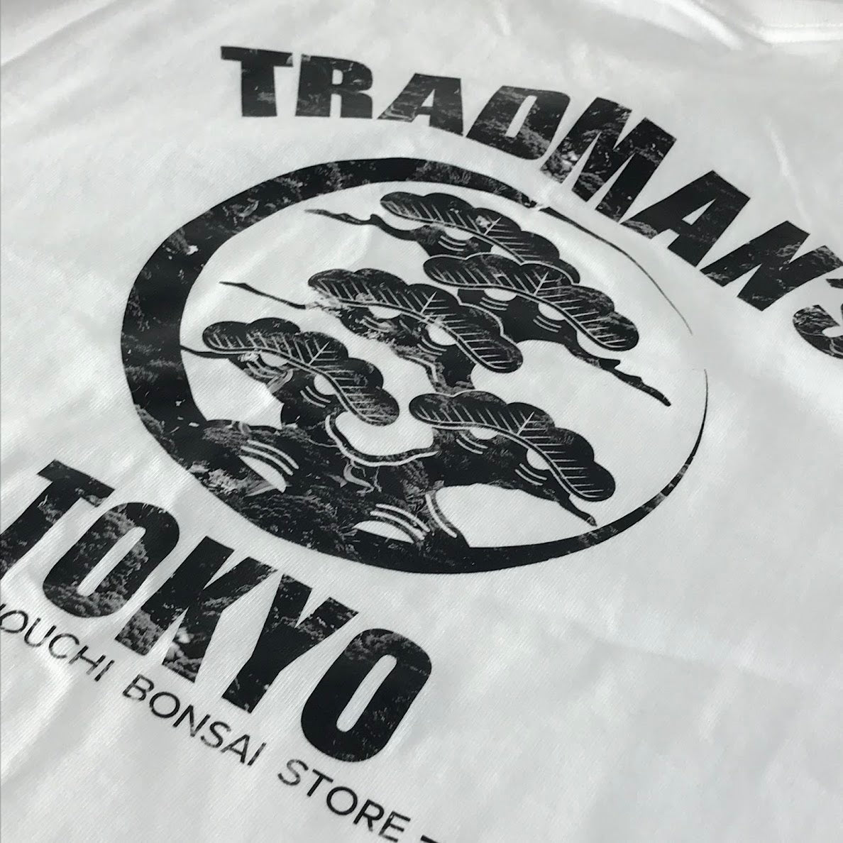 TRADMAN'S TOKYO｜トラッドマンズ トウキョウ BONSAI 盆栽 半袖Ｔシャツ ホワイト サイズ：XL【倉吉店】【代金引換不可・日時指定不可】【ポスト投函】