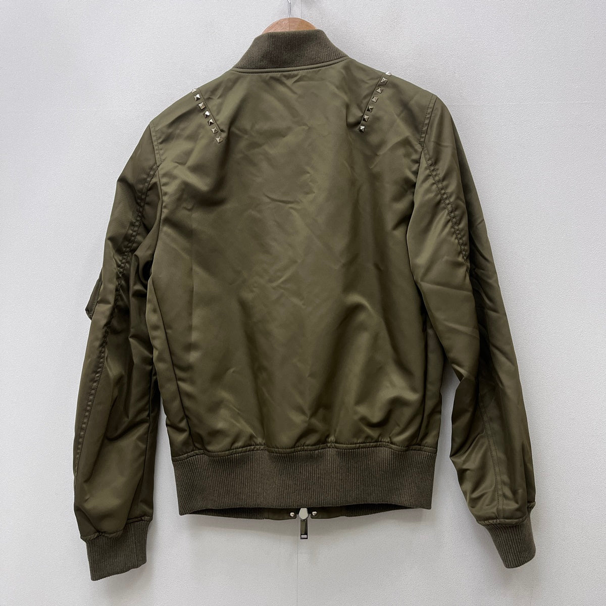 Valentino Garavani | ヴァレンティノ・ガラヴァーニ STUDS BOMBER JACKET ミリタリージャケット PV3C11602KP カーキ【加古川店】