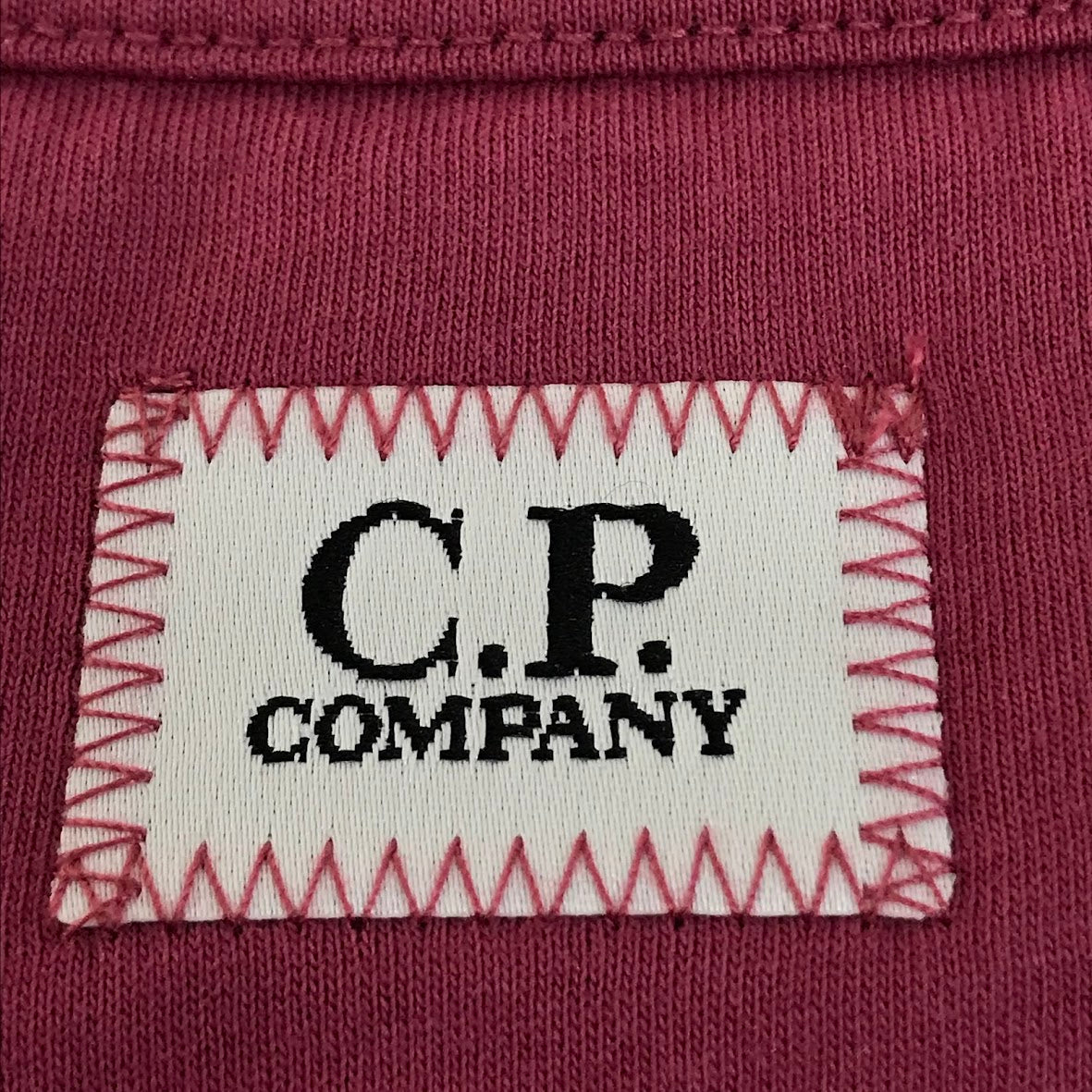 C.P.Company | シーピーカンパニー ロゴ刺繍 半袖Ｔシャツ 16CMTS068A レッド サイズ：L【倉吉店】