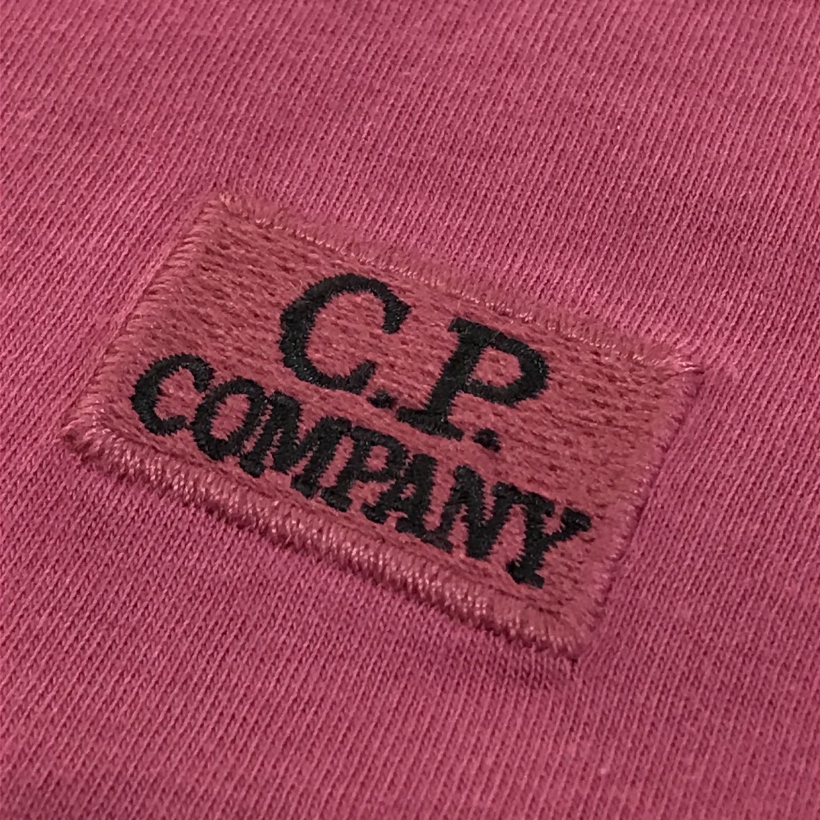 C.P.Company | シーピーカンパニー ロゴ刺繍 半袖Ｔシャツ 16CMTS068A レッド サイズ：L【倉吉店】