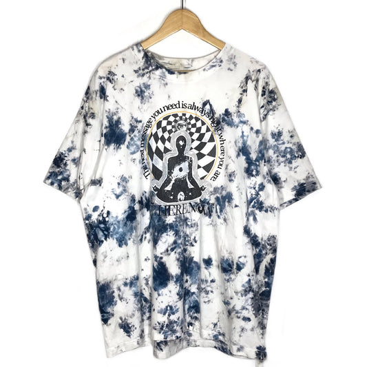 LIBERAIDERS | リベレイダース BE HERE NOW TIE-DYE TEE destination unknown タイダイ柄 半袖Ｔシャツ ホワイト×ブルー サイズ：XL【倉吉店】【代金引換不可・日時指定不可】【ポスト投函】