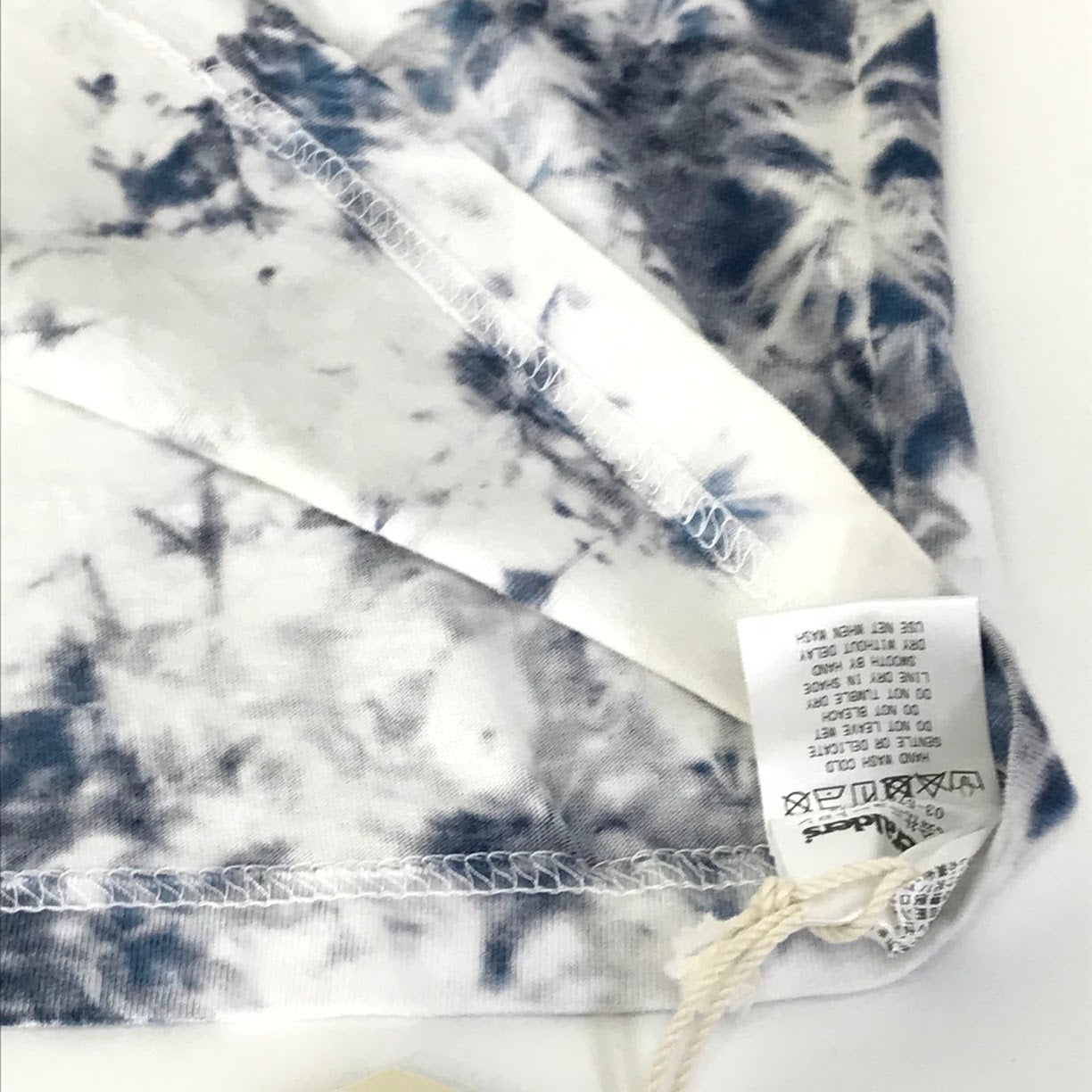 LIBERAIDERS | リベレイダース BE HERE NOW TIE-DYE TEE destination unknown タイダイ柄 半袖Ｔシャツ ホワイト×ブルー サイズ：XL【倉吉店】【代金引換不可・日時指定不可】【ポスト投函】