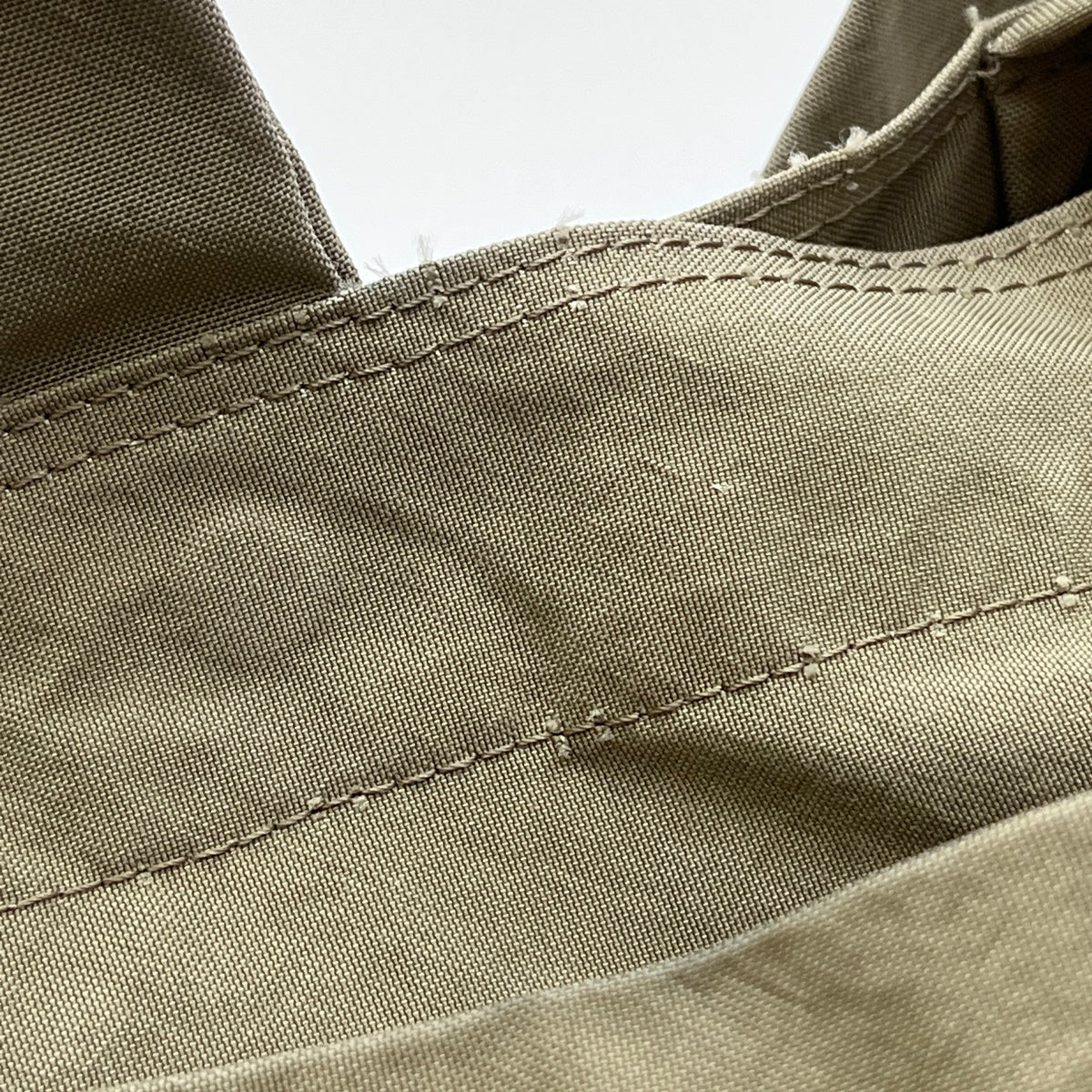 itti | イッチ GEM KNOT SHOLDER TOTE BAG LA PEAU DE GEM その他バッグ カーキ【加古川店】