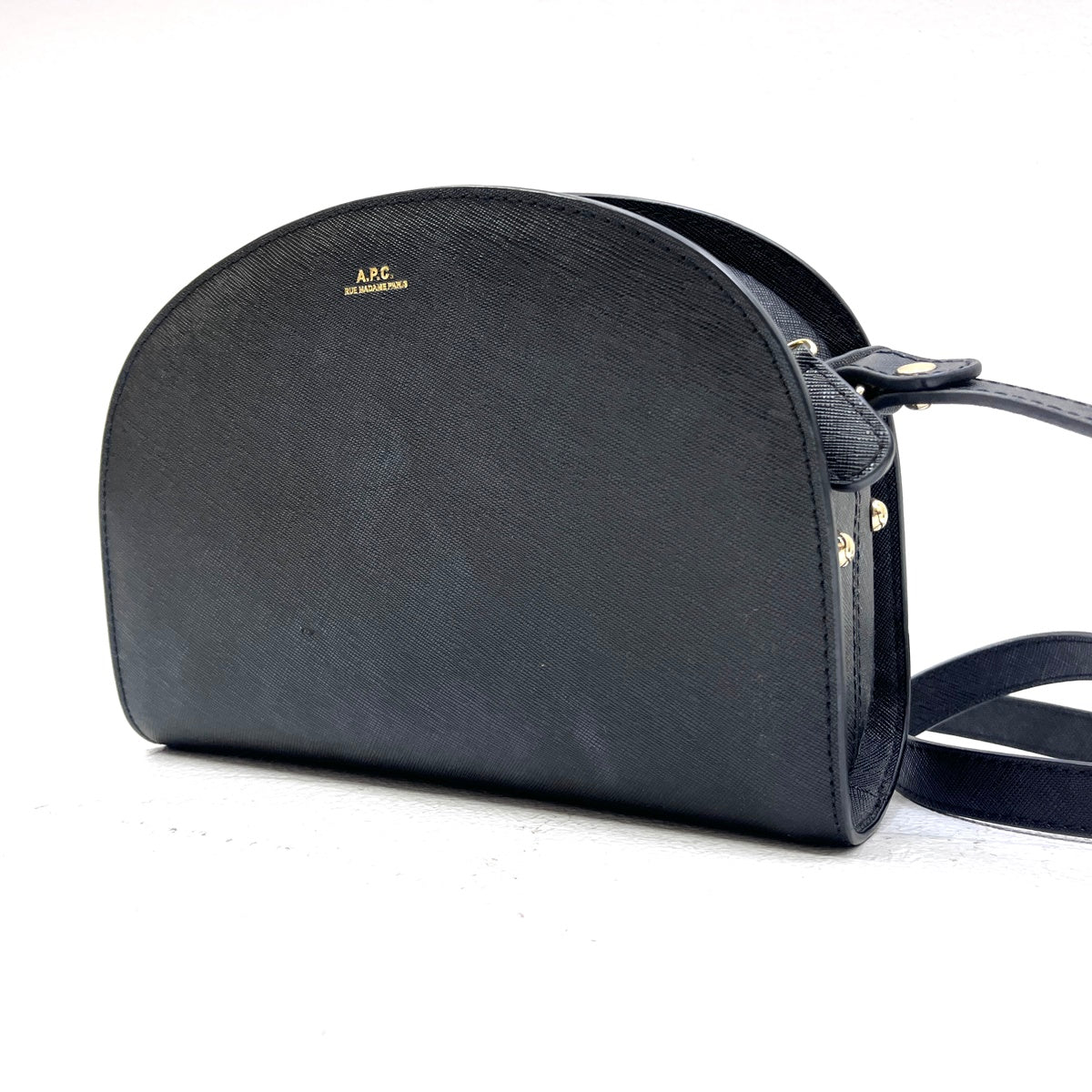 A.P.C | アーペーセー ハーフムーンバッグ ショルダーバッグ ブラック【加古川店】