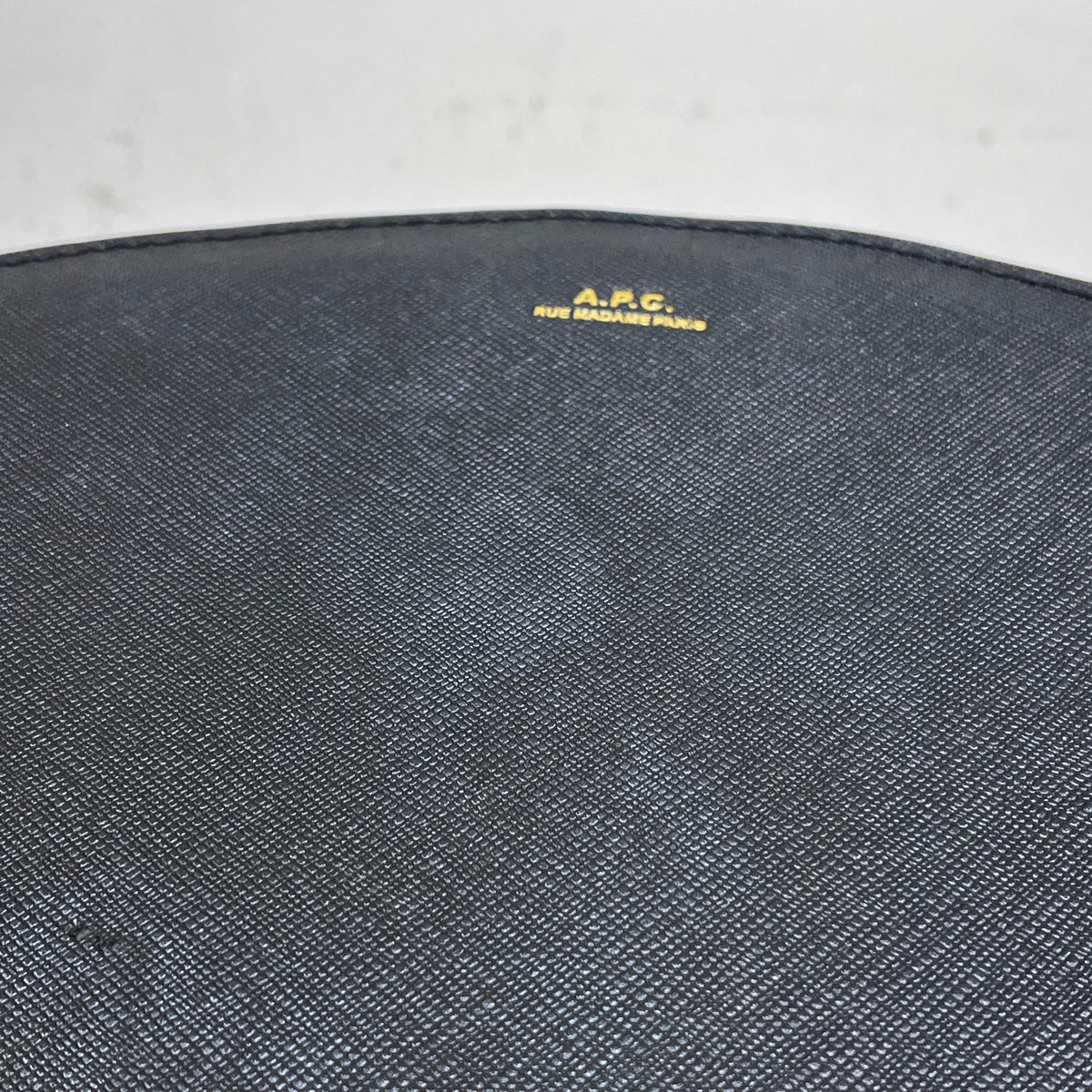 A.P.C | アーペーセー ハーフムーンバッグ ショルダーバッグ ブラック【加古川店】