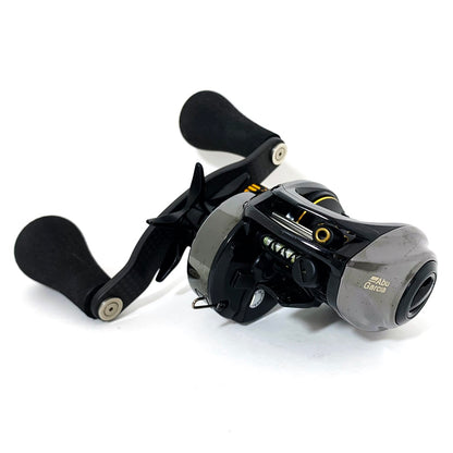 【フィッシング/釣り/釣具/リール】 【ベイトリール/右ハンドル】AbuGarcia | アブガルシア レボブラック10 カスタムハンドル（純正なし）【加古川店】
