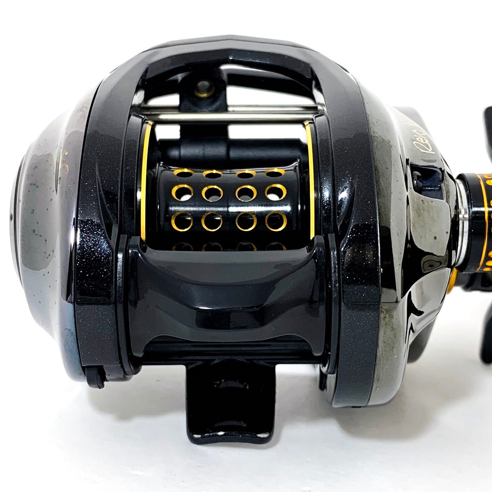 【フィッシング/釣り/釣具/リール】 【ベイトリール/右ハンドル】AbuGarcia | アブガルシア レボブラック10 カスタムハンドル（純正なし）【加古川店】