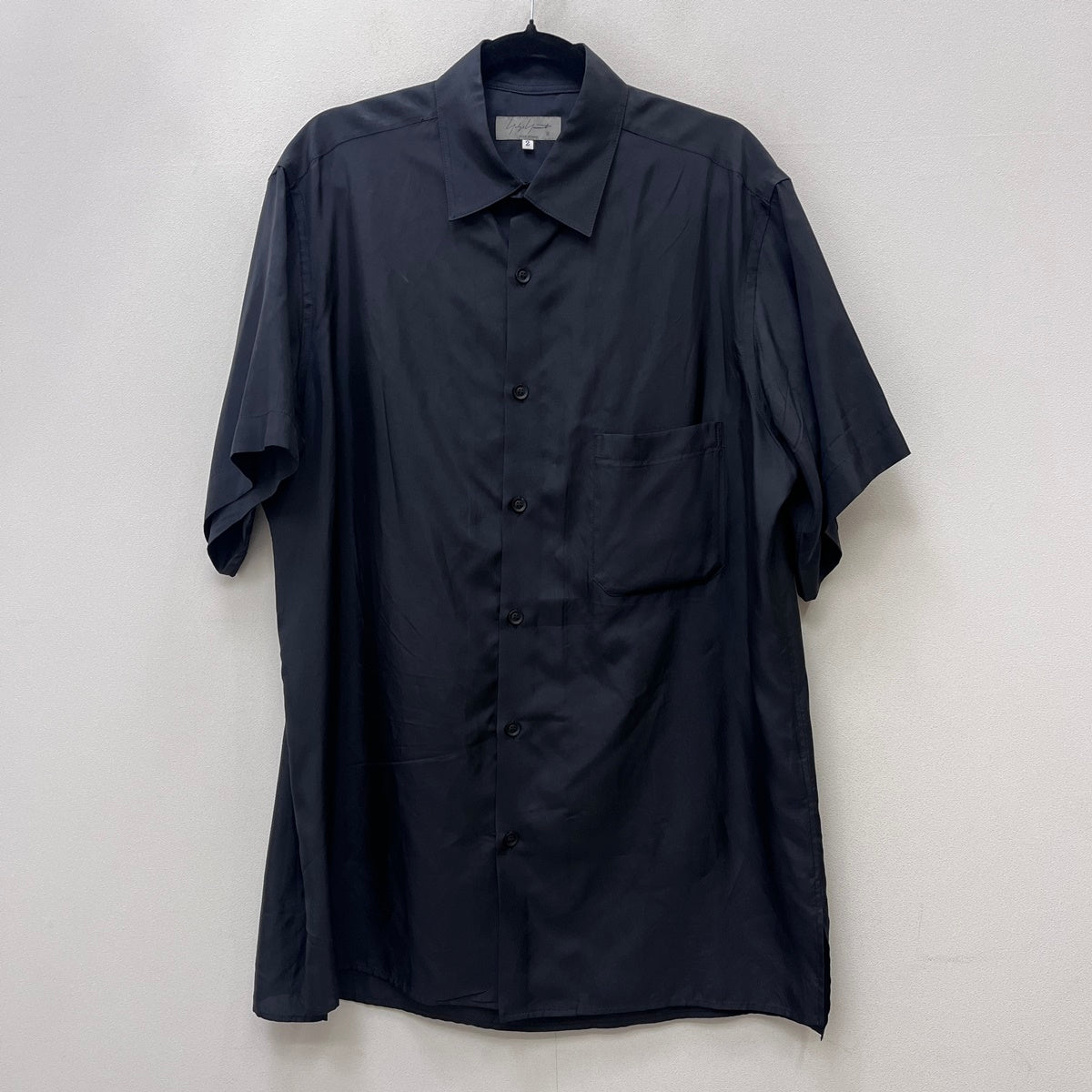 Yohji Yamamoto POUR HOMME | ヨウジヤマモトプールオム CUPRO TAFFETA 半袖シャツ HK-B10-200-1-02 ブラック サイズ：2【加古川店】