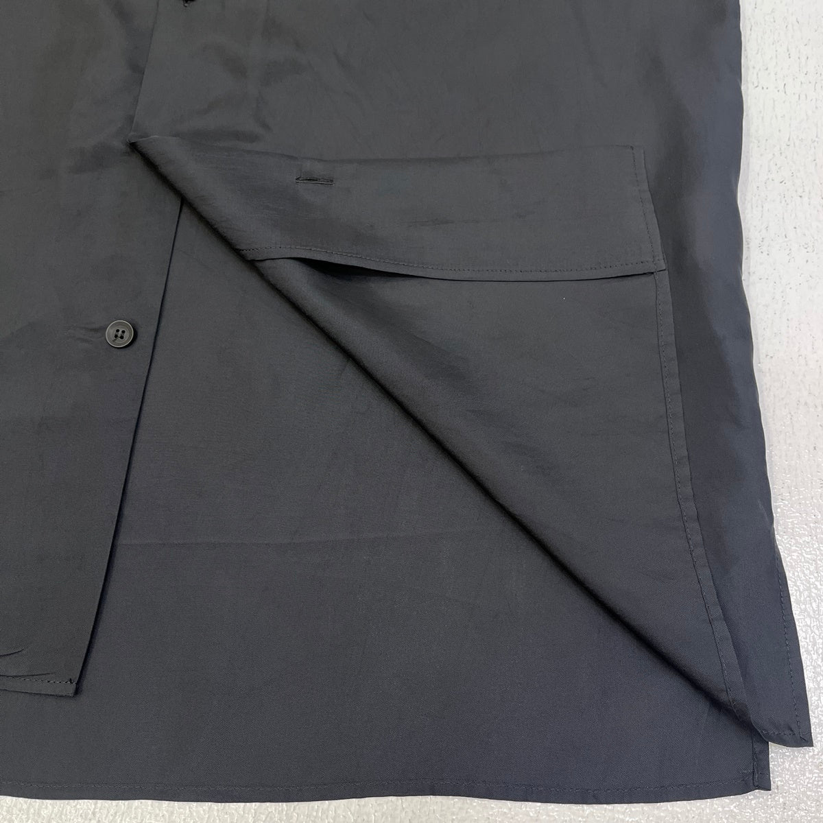 Yohji Yamamoto POUR HOMME | ヨウジヤマモトプールオム CUPRO TAFFETA 半袖シャツ HK-B10-200-1-02 ブラック サイズ：2【加古川店】