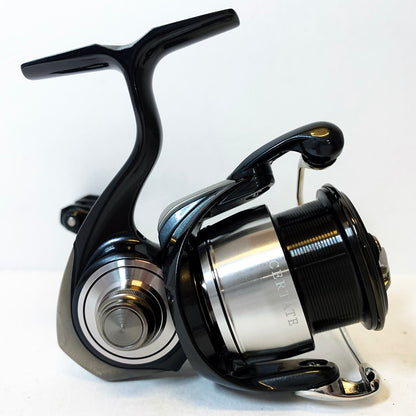 【フィッシング/釣り/釣具/リール】 【スピニングリール】Daiwa | ダイワ 24セルテートFCLT 2500S-DH カスタムハンドル（純正品なし）【加古川店】