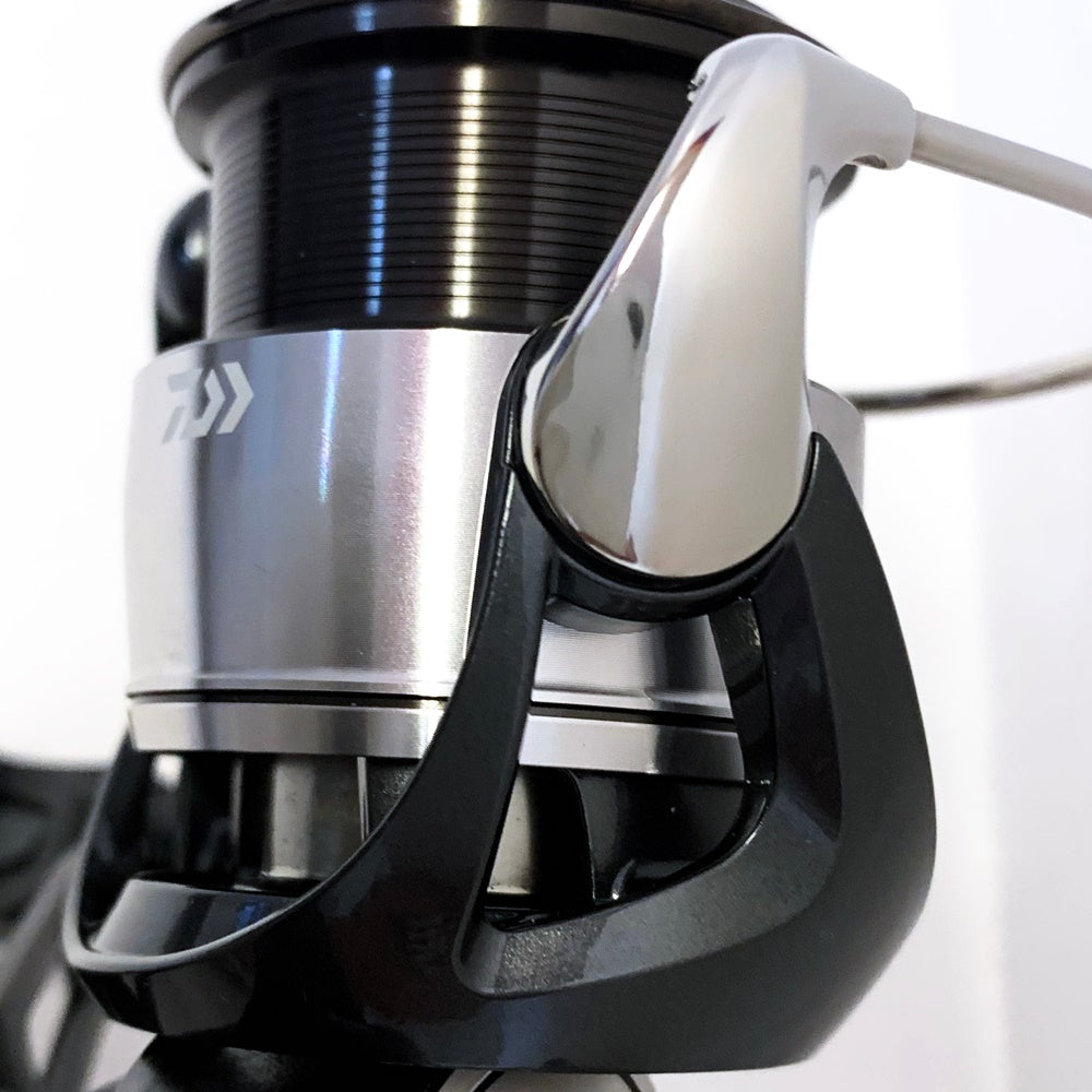 【フィッシング/釣り/釣具/リール】 【スピニングリール】Daiwa | ダイワ 24セルテートFCLT 2500S-DH カスタムハンドル（純正品なし）【加古川店】