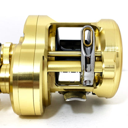 【フィッシング/釣り/釣具/リール】 【ベイトリール/右ハンドル】SHIMANO | シマノ 23カルカッタコンクエストMD 300XGLH【加古川店】