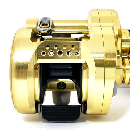 【フィッシング/釣り/釣具/リール】 【ベイトリール/右ハンドル】SHIMANO | シマノ 23カルカッタコンクエストMD 300XGLH【加古川店】