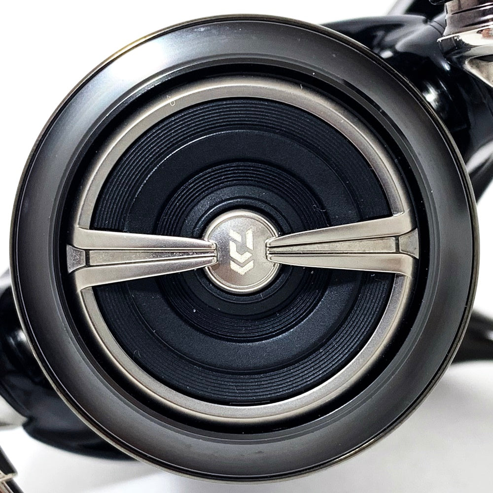 【フィッシング/釣り/釣具/リール】 【スピニングリール】Daiwa | ダイワ SLP WORKS セルテートカスタムボディ ST FC LT 2000-P ※カスタム品【加古川店】