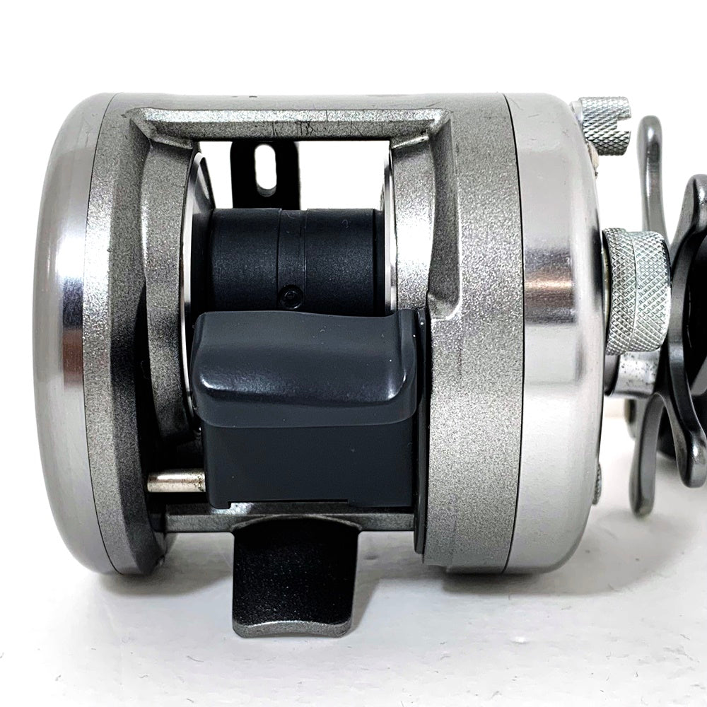 【フィッシング/釣り/釣具/リール】 【ベイトリール/右ハンドル】SHIMANO | シマノ 00アクシス 100【加古川店】